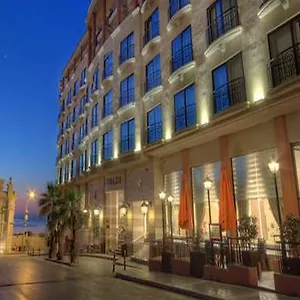 Golden Tulip Vivaldi Hotel