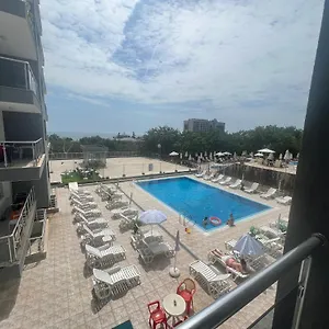 Dilov In Yalta Apartament